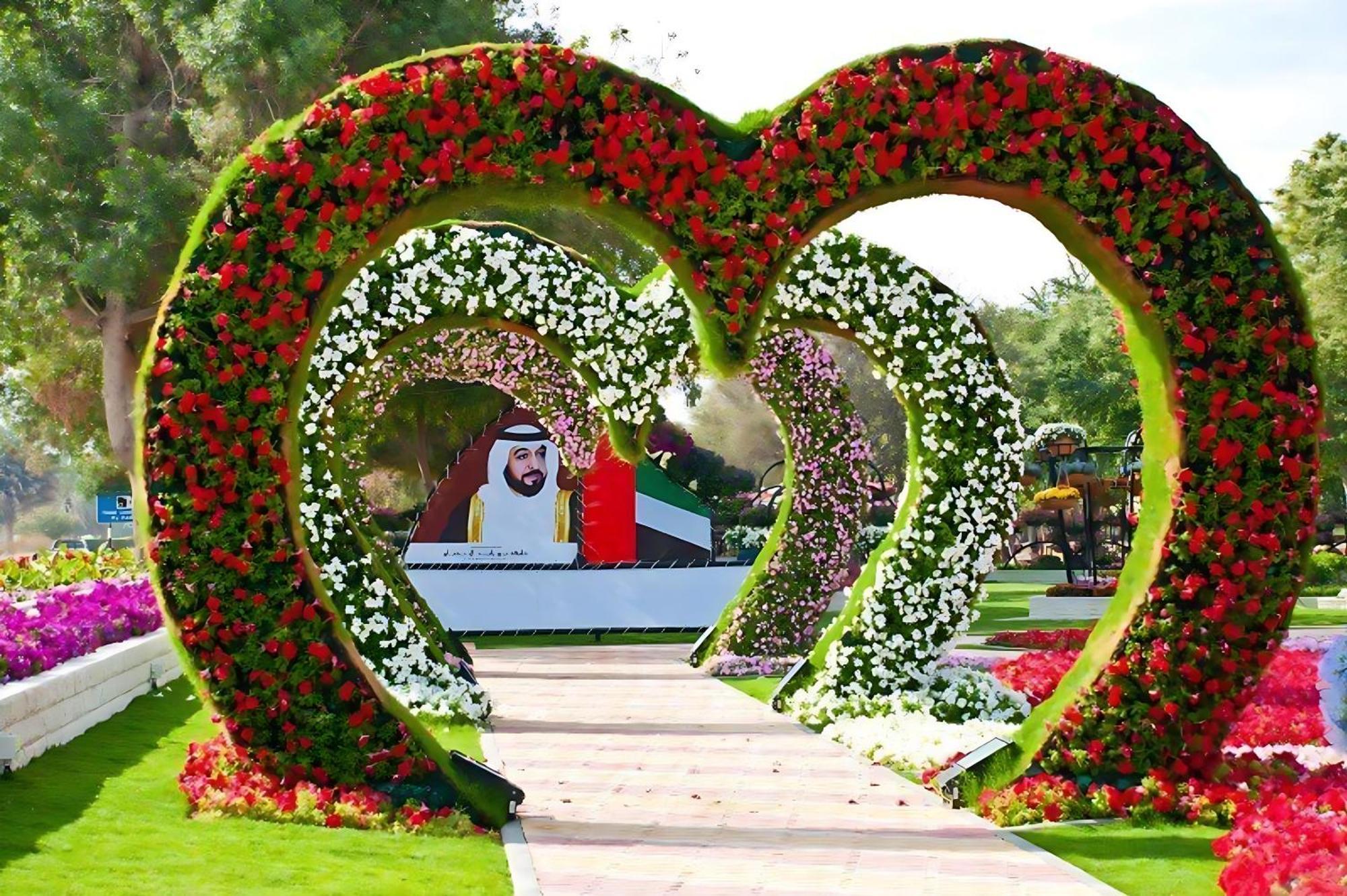 Corniche Street - Superb Lovely * Abu Dhabi
