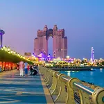 Corniche Street - Superb Lovely Room