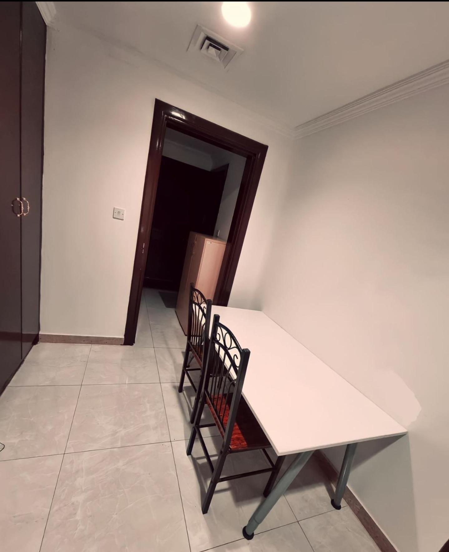 Hostel Corniche Street - Superb Lovely